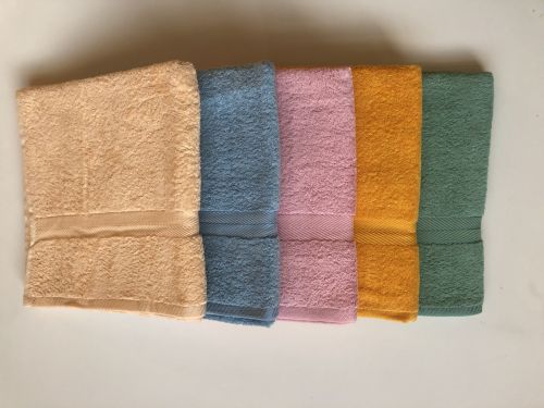 Toallas ducha lisas algodón 550 gsm
