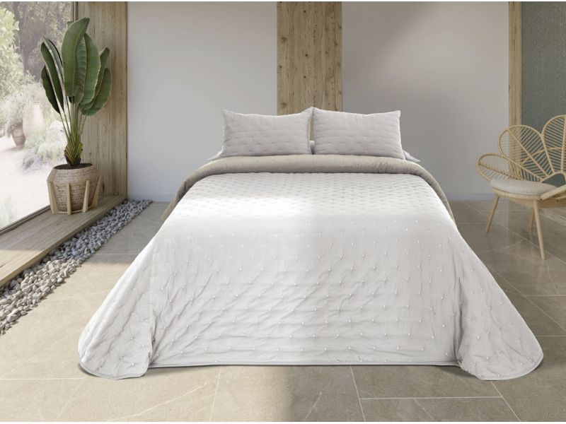 Colcha Bouti LORENA Pierre Cardin Blanco ambiente